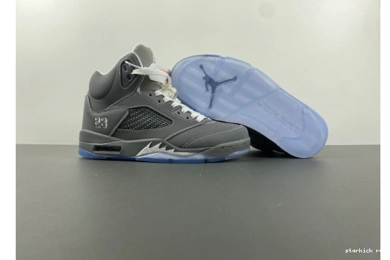 136027-005 Jordan Grey'  5 136027-005 'Wolf Retro   0824
